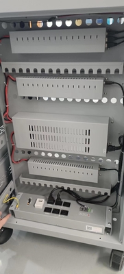 Carga de CA Carga de CA y almacenamiento de bóveda USB Tipo A Tipo C iPad Cabinet de carga con ruedas