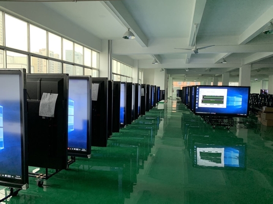 Revolucione sus presentaciones con A73*2 A53*2 CPU LCD Smart Board y 500cd/m2 de brillo