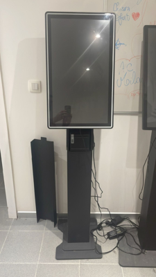 Venta al por mayor con escaneo de pedidos 23.8 pulgadas 27 pulgadas 32 pulgadas Display de señalización digital de pie de piso de publicidad Quiosco de pie de piso Toque capacitivo con sistema Android o Windows