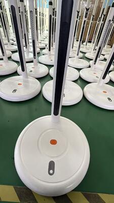 23Televisión de pantalla inteligente inalámbrica de.8 pulgadas con 10 puntos táctiles capacitivos y batería incorporada (5-6H)