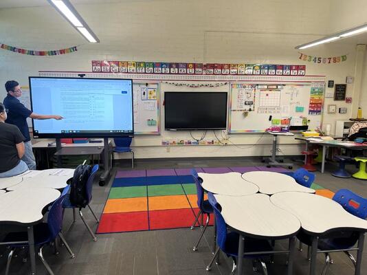 Panel plano interactivo UHD 4K de 86 pulgadas con multitáctil de 20 puntos para educación y colaboración