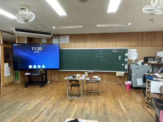 Última pantalla táctil interactiva Monitor de 75 pulgadas para Educación Display corporativo